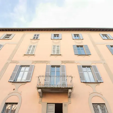 Casa Rezia * Como